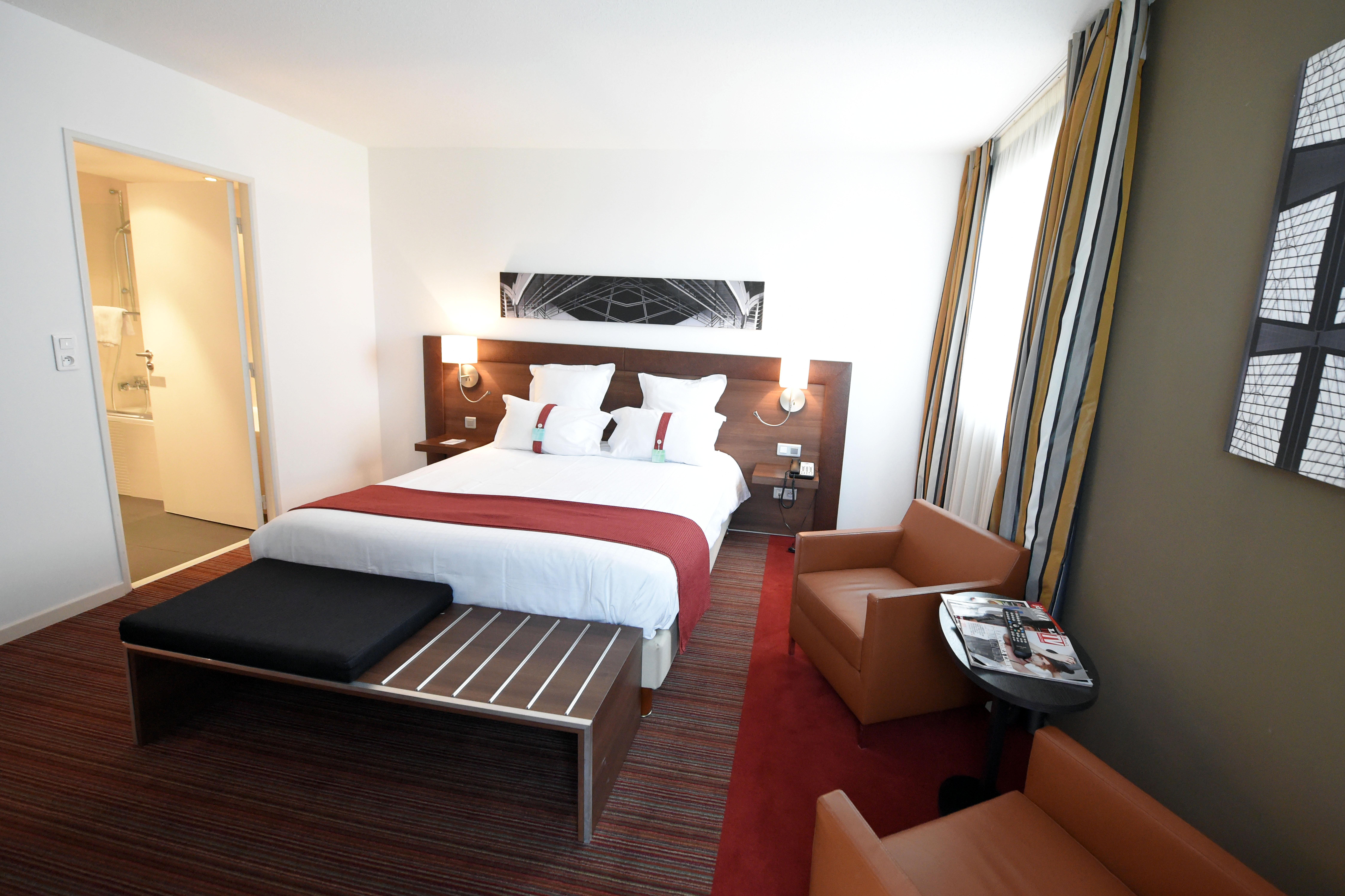 Holiday Inn Mulhouse By Ihg Bagian luar foto