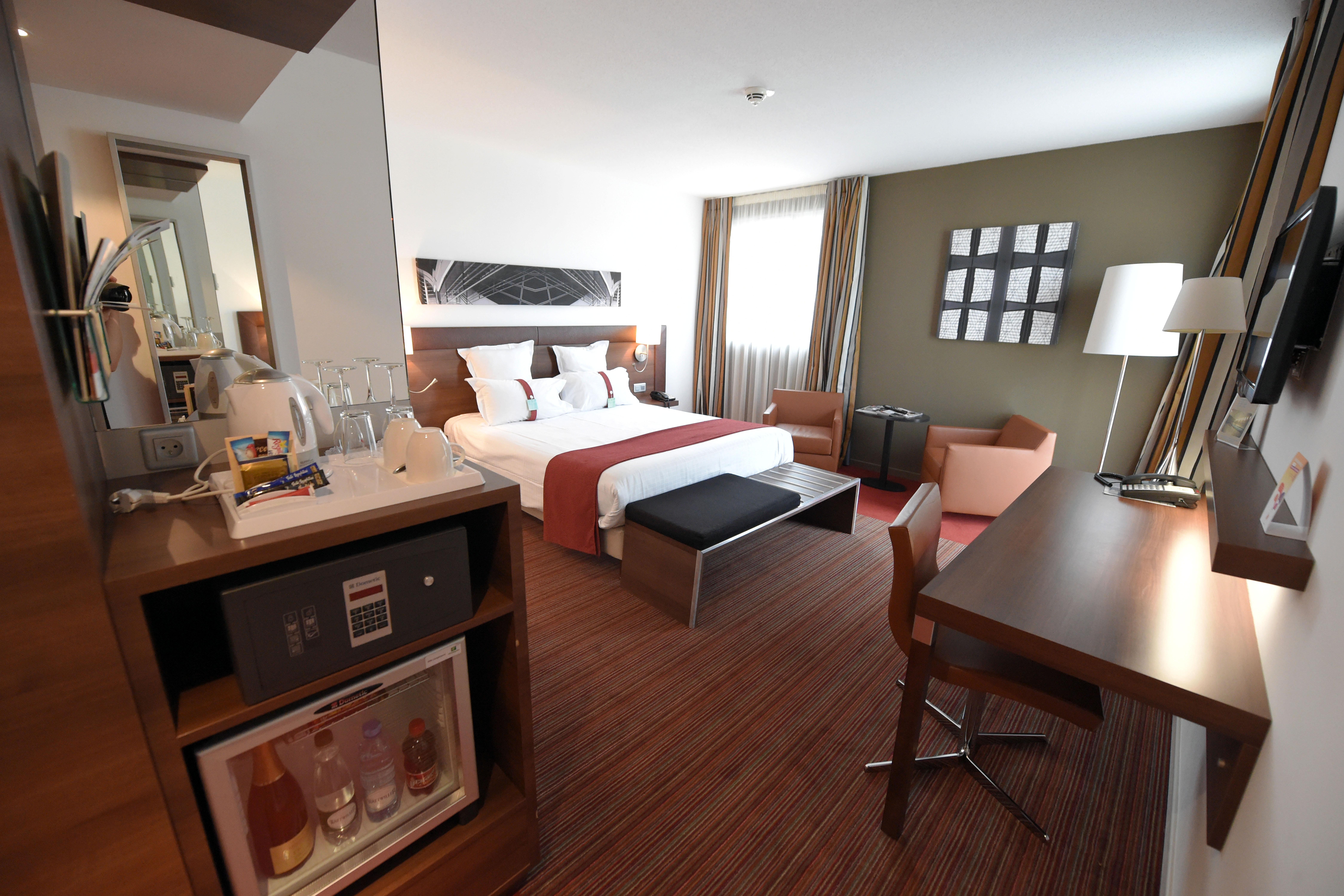 Holiday Inn Mulhouse By Ihg Bagian luar foto