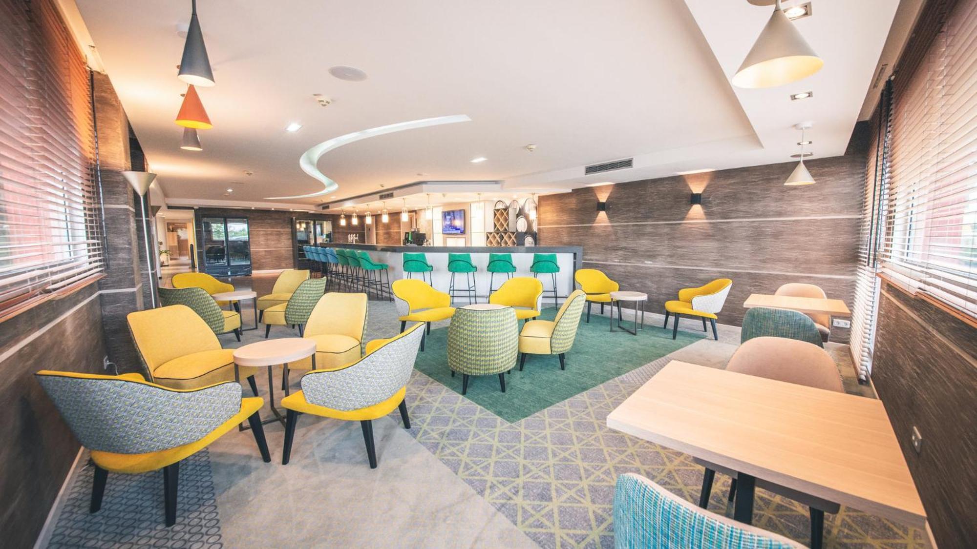 Holiday Inn Mulhouse By Ihg Bagian luar foto
