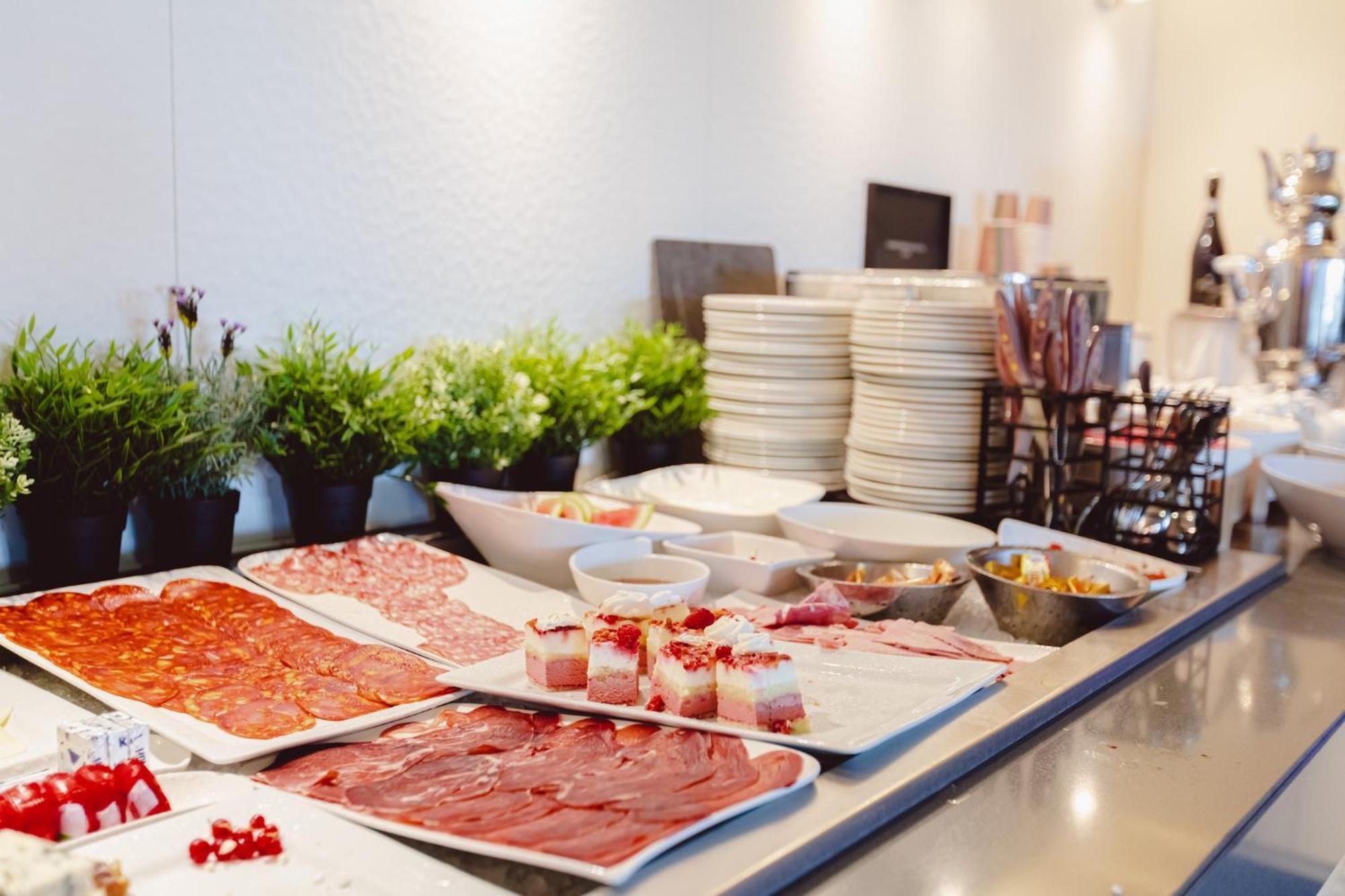 Holiday Inn Mulhouse By Ihg Bagian luar foto