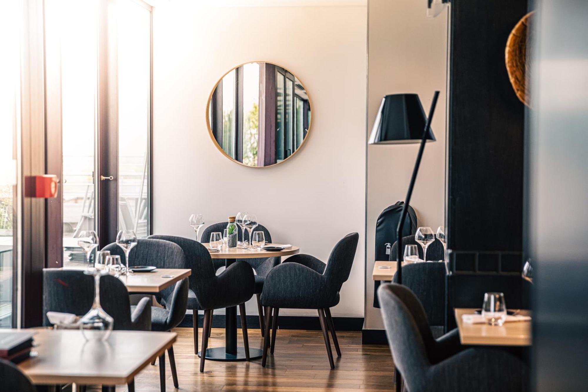 Holiday Inn Mulhouse By Ihg Bagian luar foto
