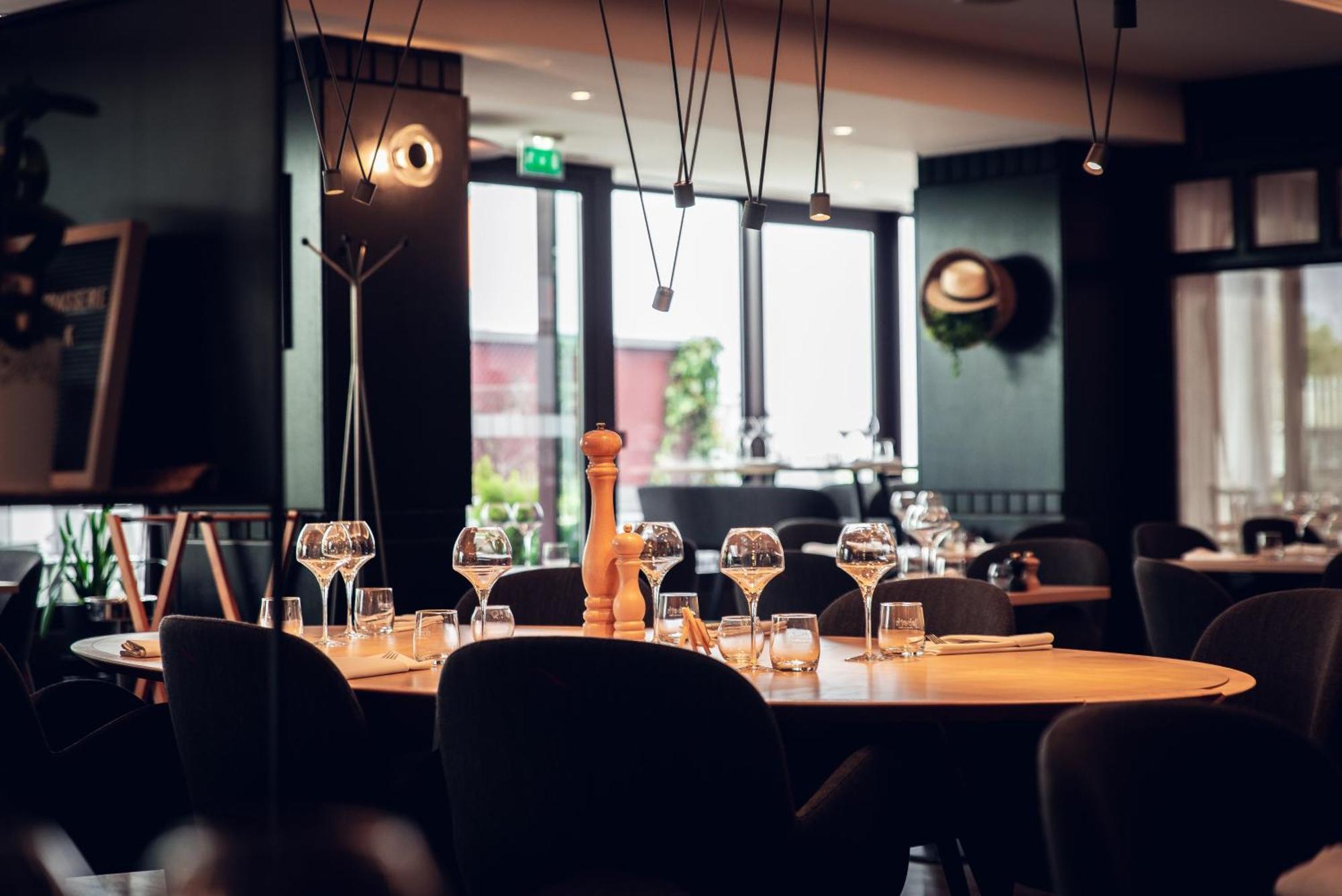 Holiday Inn Mulhouse By Ihg Bagian luar foto